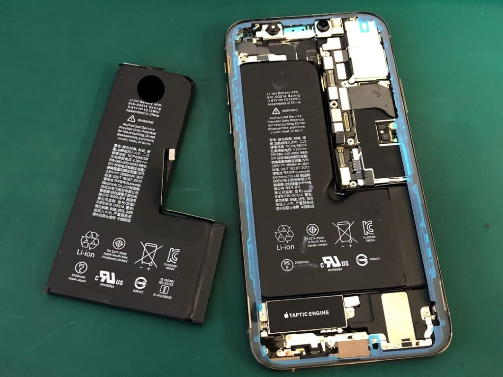 バッテリーを交換したiPhone XS 奈良市