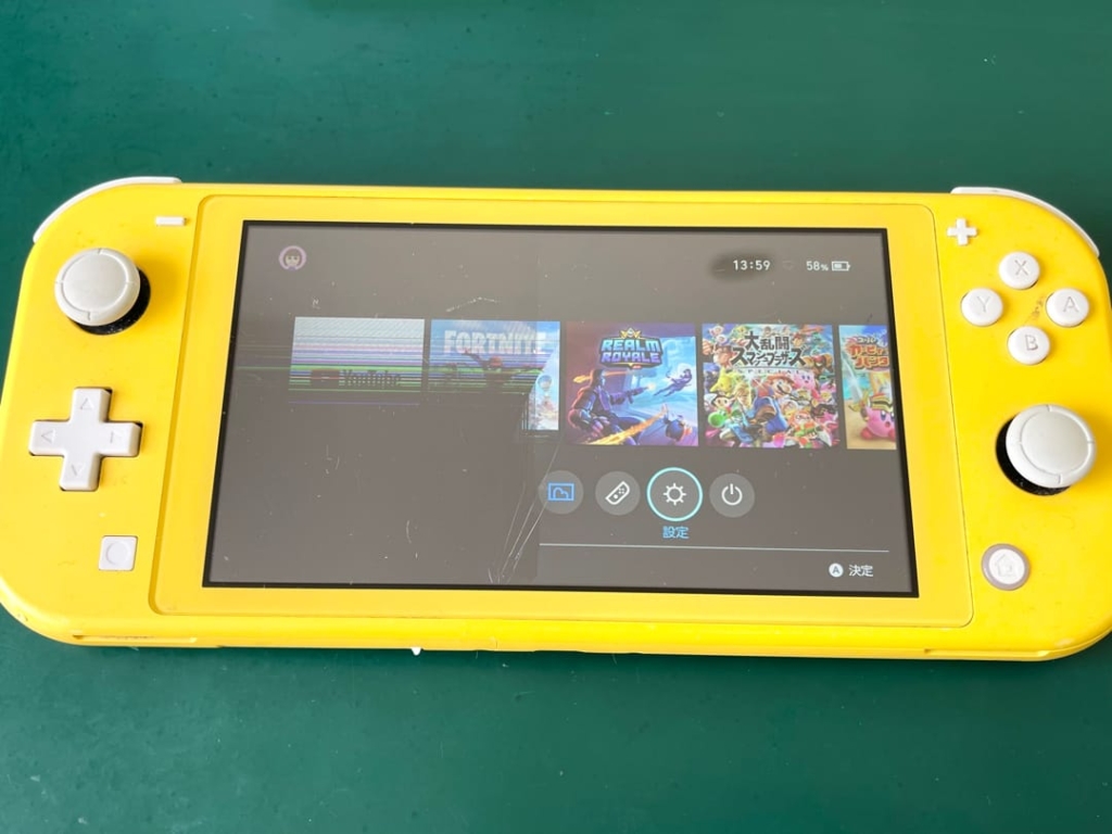 液晶が壊れてしまったSwitch Lite