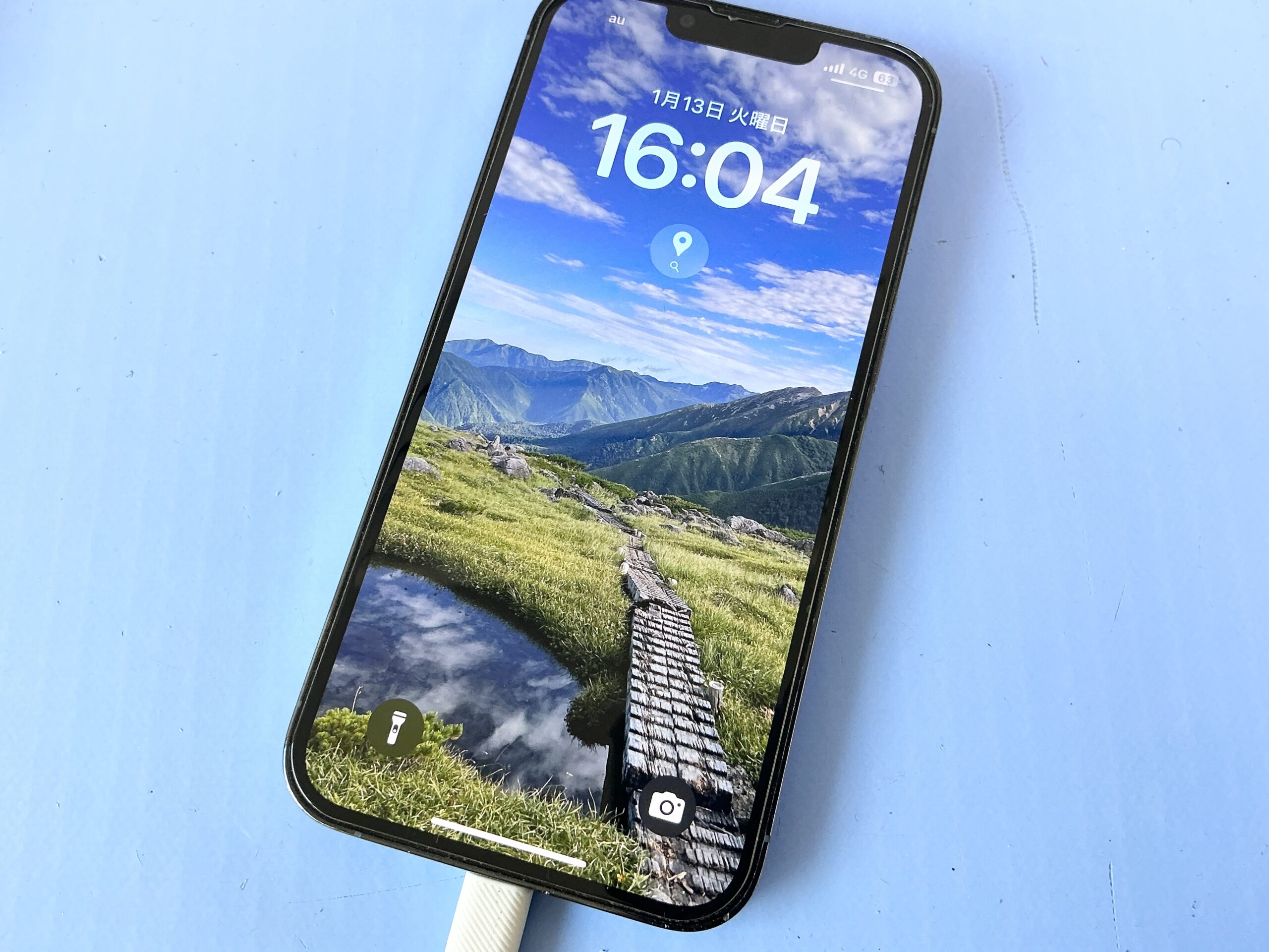 充電できない症状のiPhone 13 Pro 修理前の外観確認