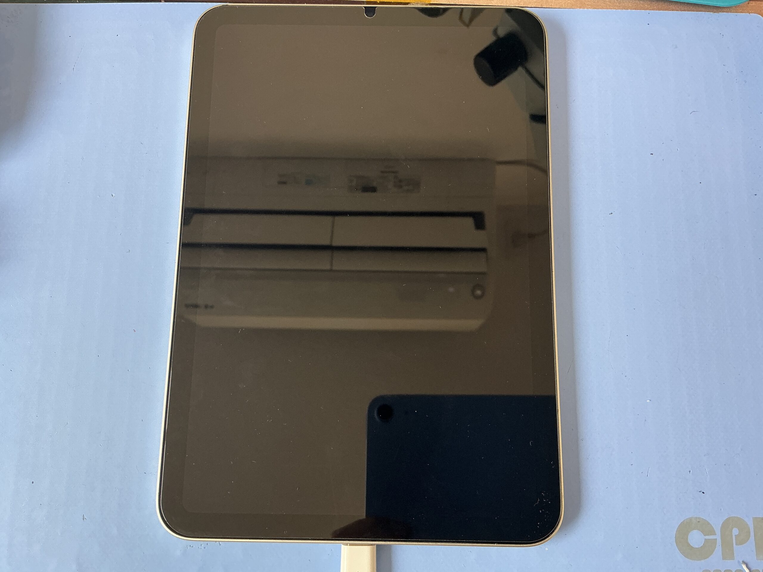 iPad mini 6 充電ポート周辺の外観アップ確認