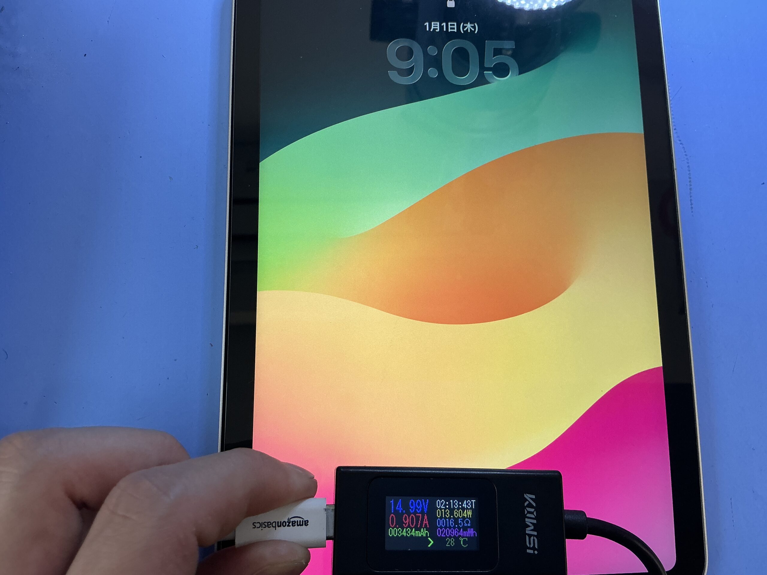 iPad mini 6 基板修理（充電ICチップ交換）完了後の充電確認