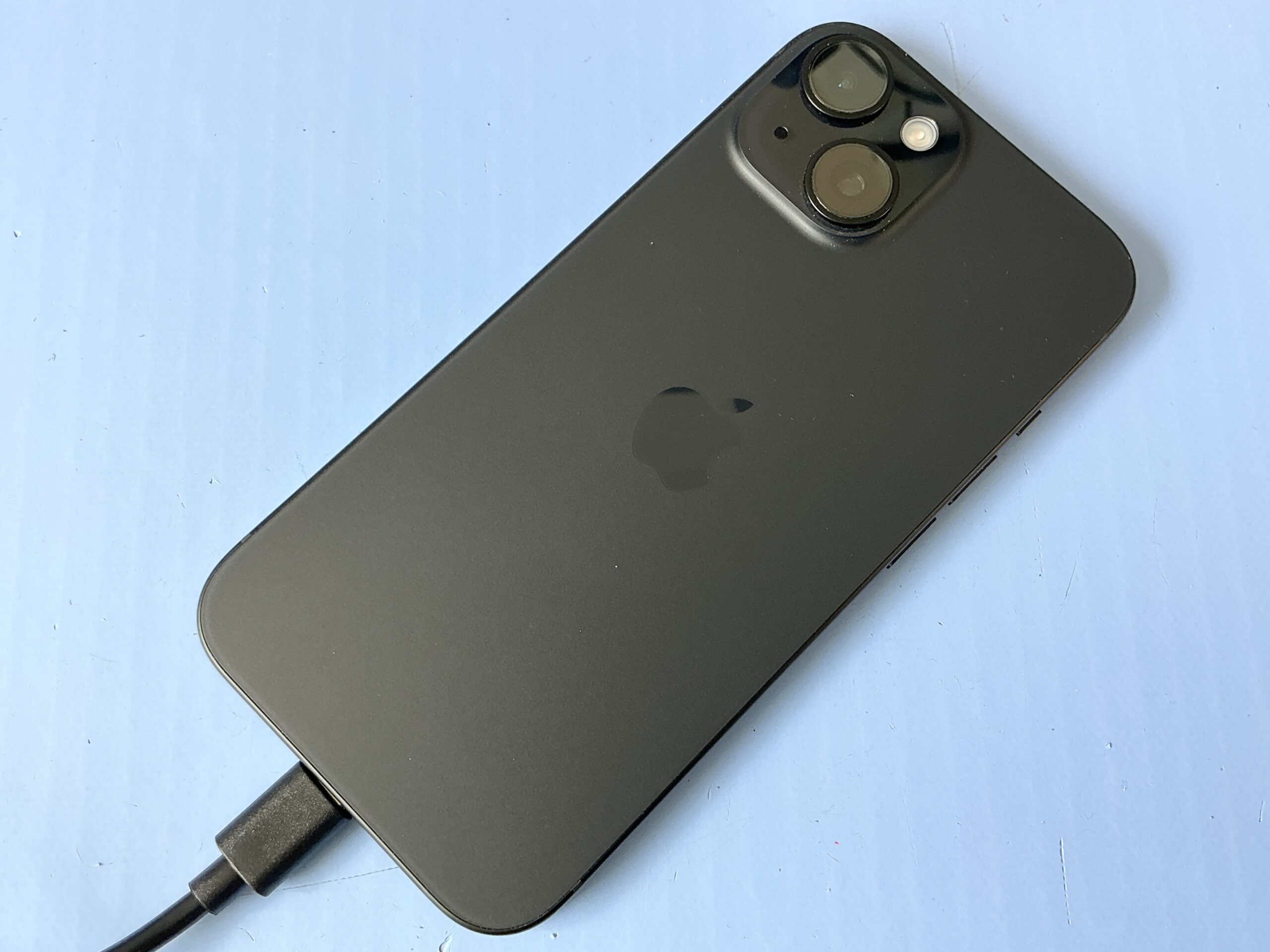 電源が入らないのiPhone 15 修理前