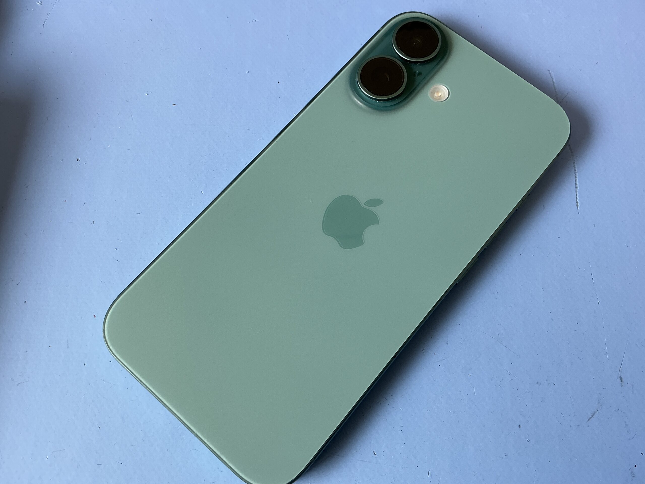 電源が入らないのiPhone 16 修理前